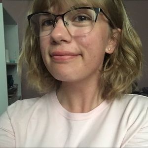 Meet your Posher, Briana